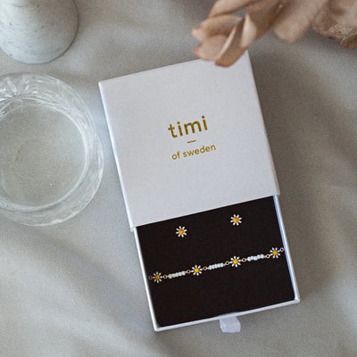 Gänseblümchen-Set mit Ohrsteckern und Armband