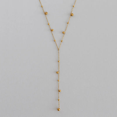 Klara - Lasso-Halskette mit Goldpunkten aus Edelstahl
