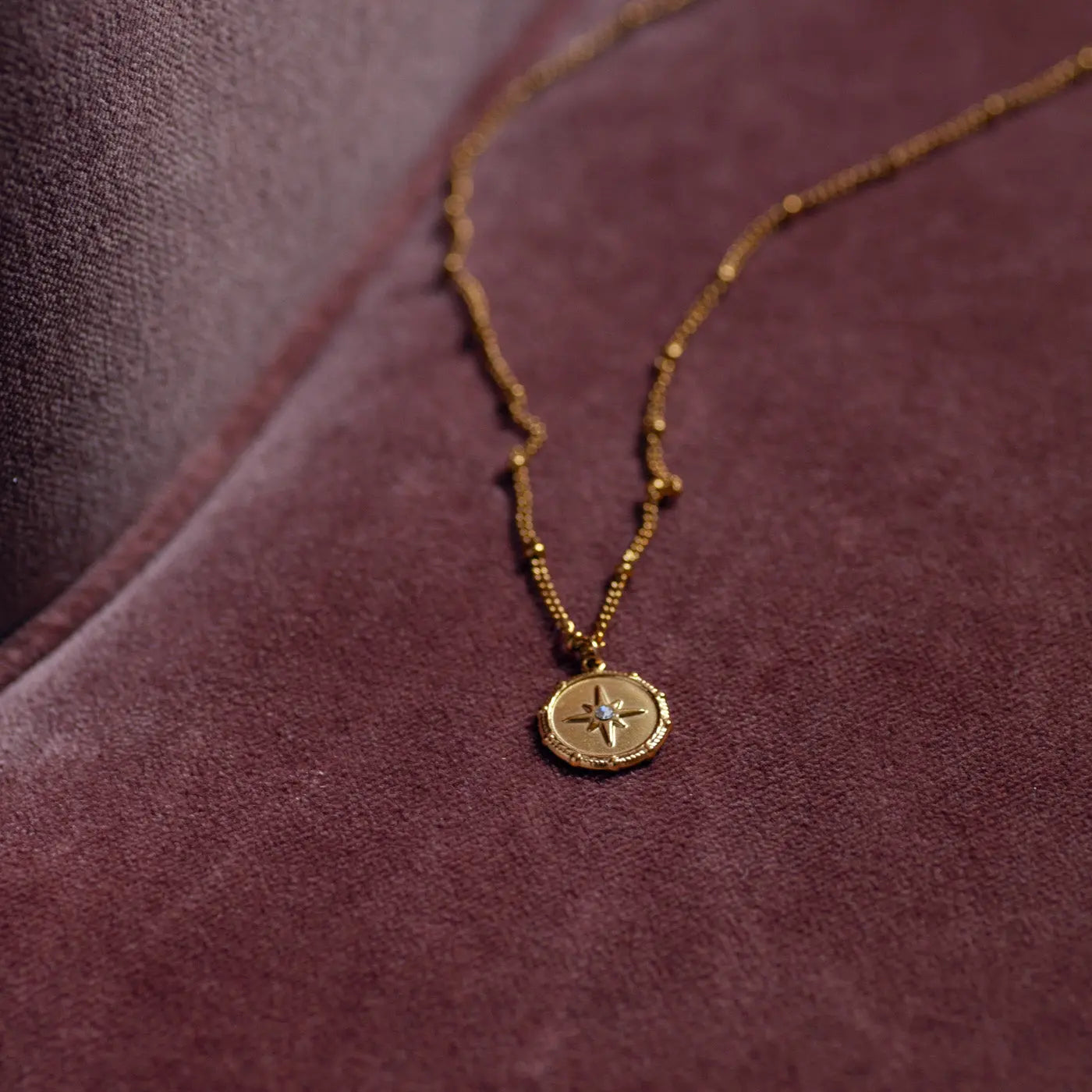 Aspen – Kompass-Halskette mit Kristall-Edelstahl