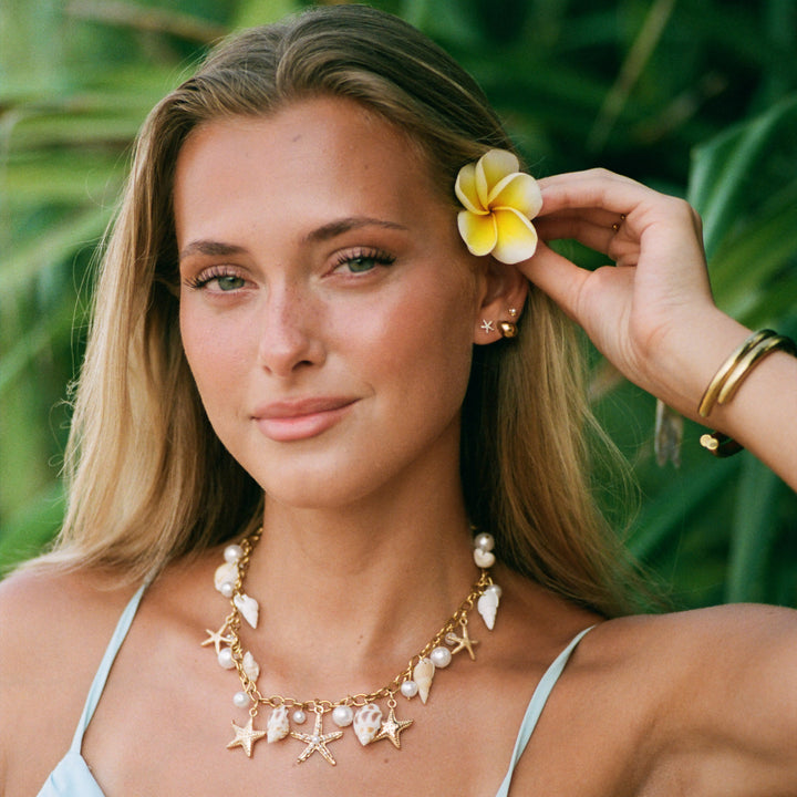 Nora - Shell Charm Necklace