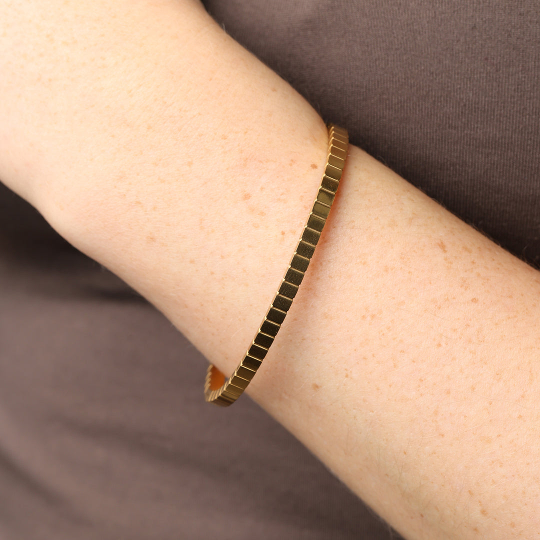 Meja - Bracciale rigido testurizzato in acciaio inossidabile