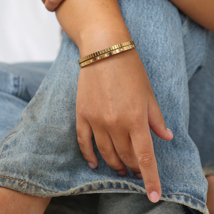 Meja - Bracciale rigido testurizzato in acciaio inossidabile