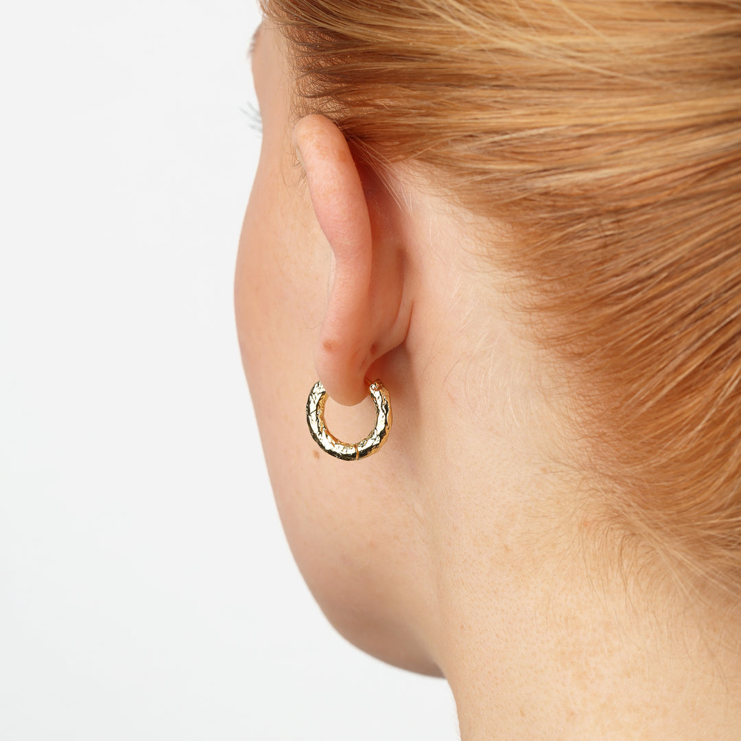 Hildur - Orecchini a cerchio biologici in acciaio inossidabile