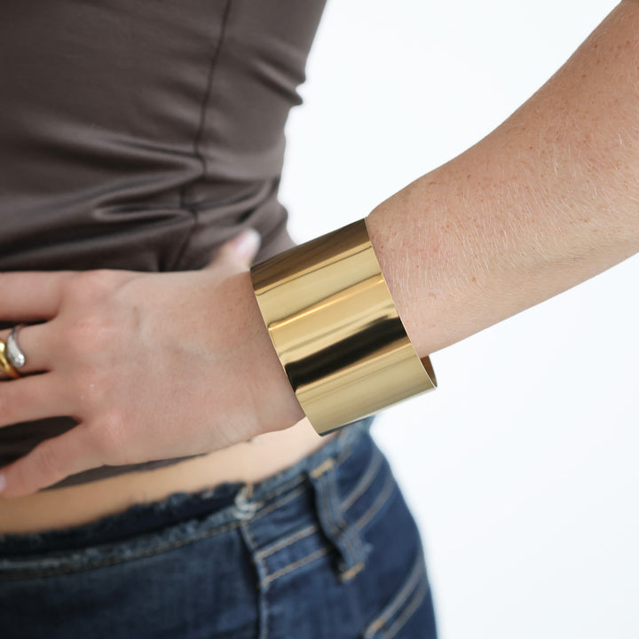 Connie - Auffälliges Armreif aus Edelstahl