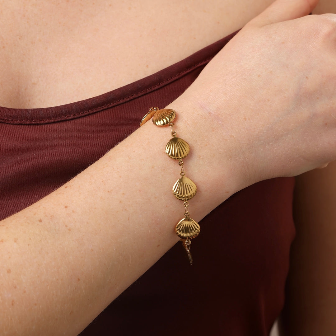 Estrid - Muschelarmband aus Edelstahl | Timi of Sweden