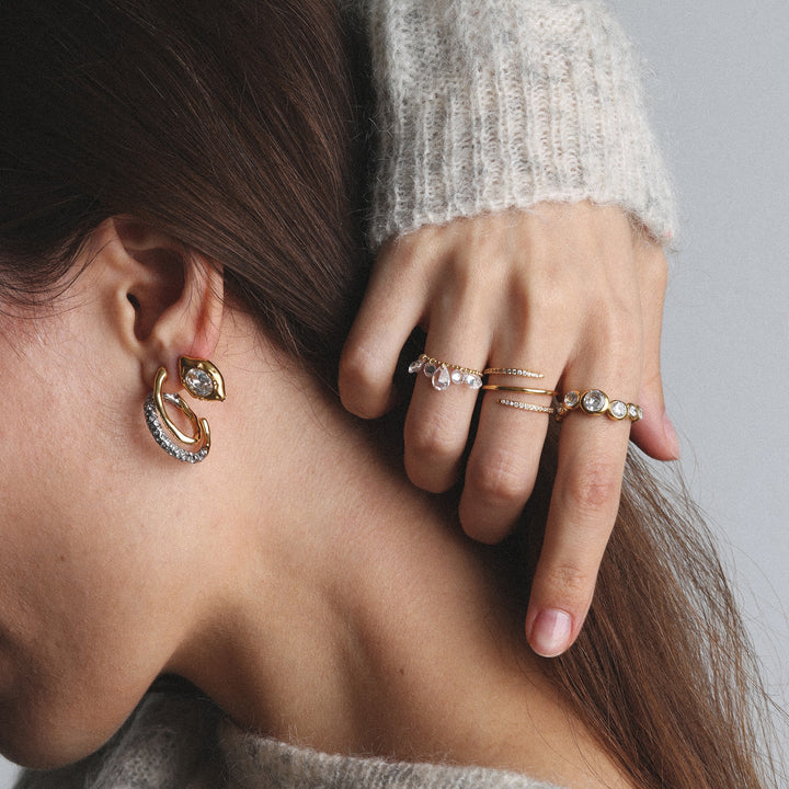 Jada – Ring mit Kristall aus Edelstahl, Gold | Timi of Sweden