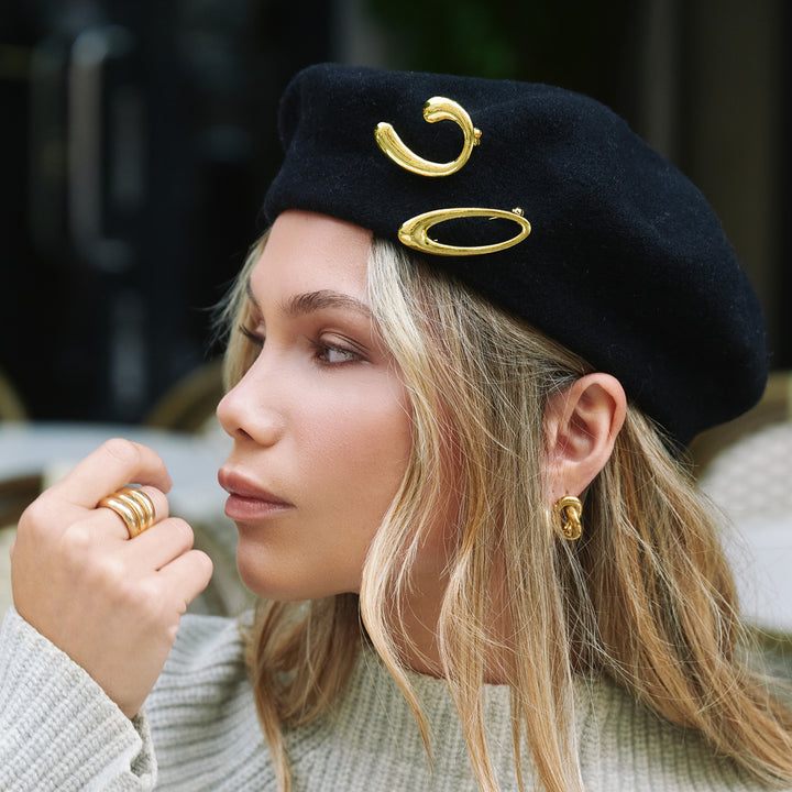 Novelia – skulpturale Brosche, Gold | Timi of Sweden