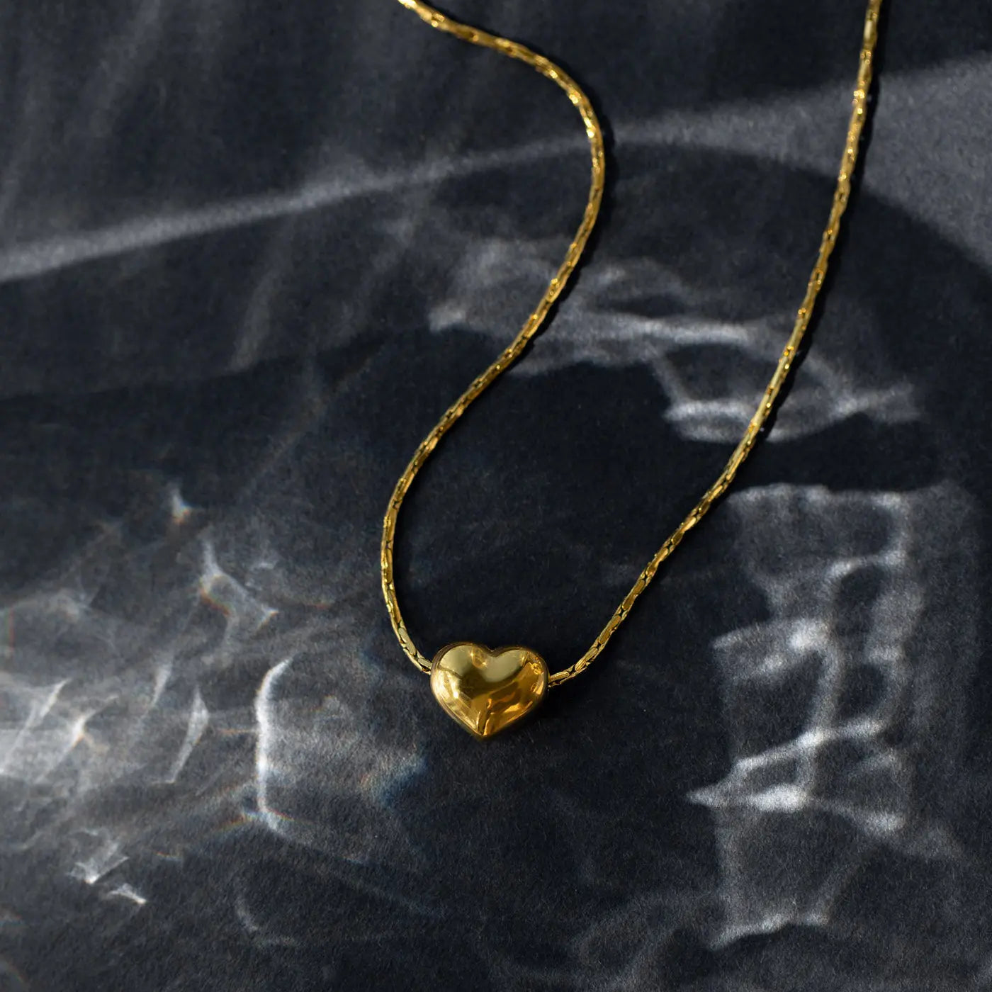 Sarah - Petite Heart Halskette Edelstahl